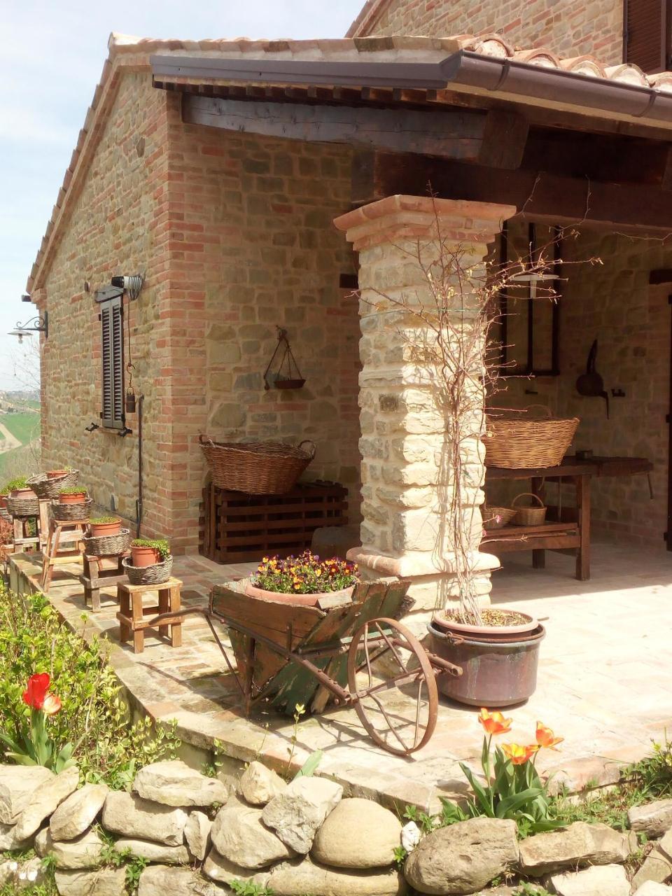 Casale San Martino Agriturismo Bio Sant'Angelo in Pontano Екстериор снимка