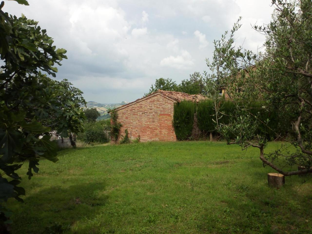 Casale San Martino Agriturismo Bio Sant'Angelo in Pontano Екстериор снимка